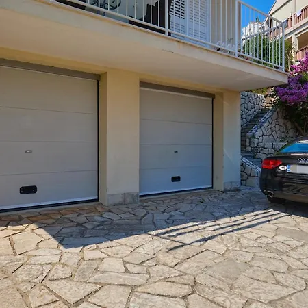 Luxury Penthouse Avalon