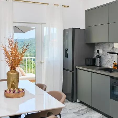 아파트 Luxury Penthouse Avalon 챠브타트