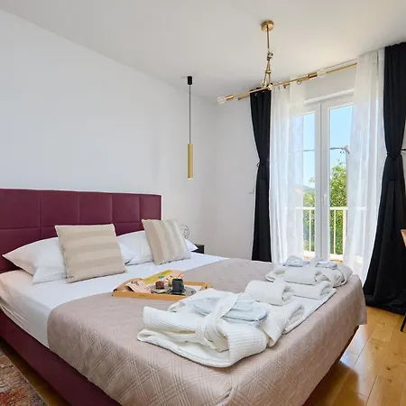 아파트 Luxury Penthouse Avalon 챠브타트