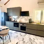 Daire Luxury Penthouse Avalon *