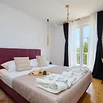 Daire Luxury Penthouse Avalon Cavtat